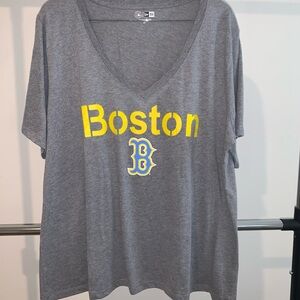 New Era Boston Red Sox City Connect V-neck Tee Women’s XXL